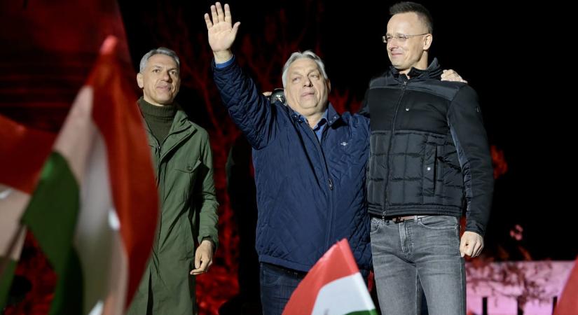 Szijjártó Péter visszatért a Facebookra, nem tűnik szomorúnak