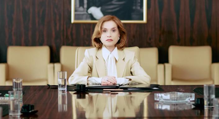 A világ leggazdagabb asszonya Magyarországon mutatkozik be