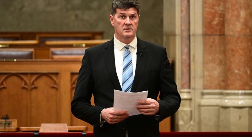 Újabb fideszes politikus vonul vissza a politikától