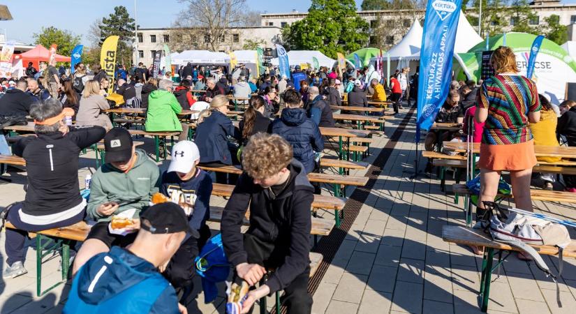 Gerecse 50: Külföldről is jöttek bakancsosok a magyar természetjárás ünnepére