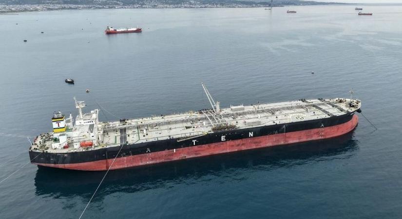 Drámai fordulat a tengeren: percek alatt eszkalálódott a helyzet a Hormuzi-szorosnál