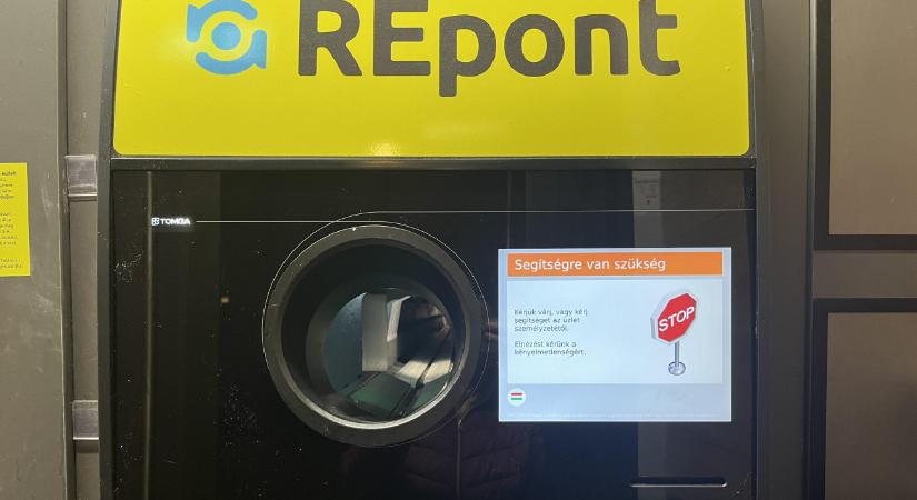 Ötször tolja be a palackot, és az visszajön, mutatjuk, mit kell csinálni