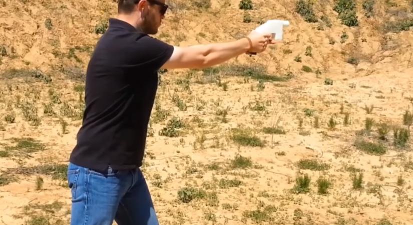 Pokol a Hungária körúton: őrjöngő autós fenyegetőzött pisztollyal