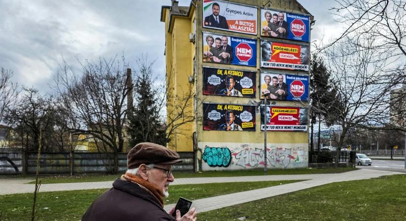 Máris csupaszon áll a legendás propagandafal a Szentendrei úton