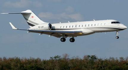 Pánikban a NER-es oligarchák, magánrepülőkkel menekítik a készpénzt az országból