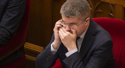 Magyar Péter szerint a fideszes Ágh Péter csalással nyert, nem ismerik el legitim képviselőnek