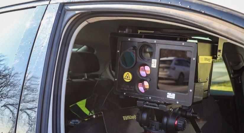 Vajon védi a köd a gyorshajtókat? Megszólalt a rendőrség: ezt minden autósnak tudnia kell a traffipaxokról!