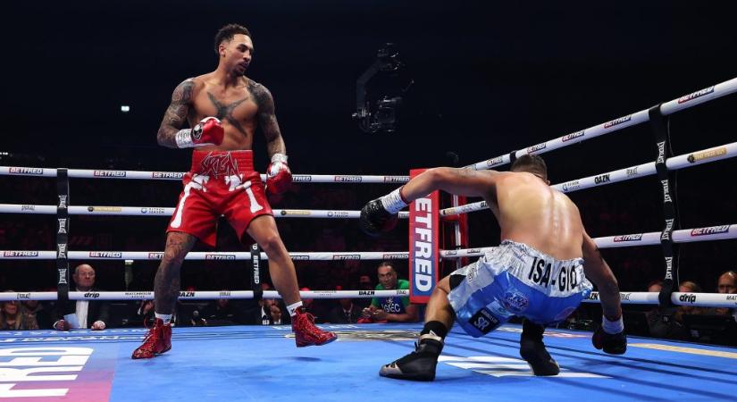 Új szupersztár születőben: már az első menetben KO-zta ellenfelét a brit bunyós