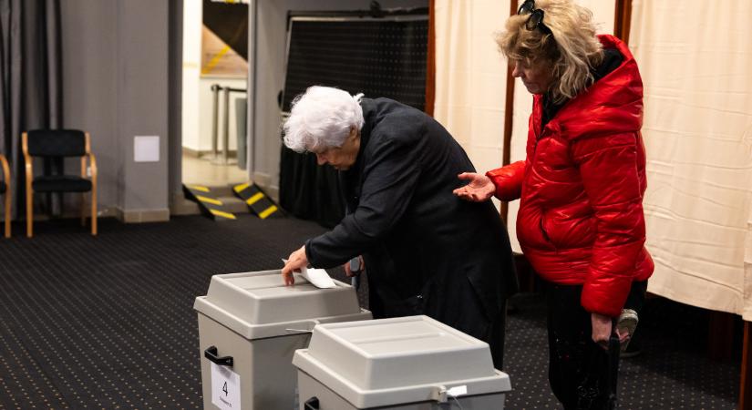 A civil választási jelentés szerint a választási folyamatot rendszerszintű egyenlőtlenségek jellemezték, de a szavazás napja alapvetően rendben zajlott