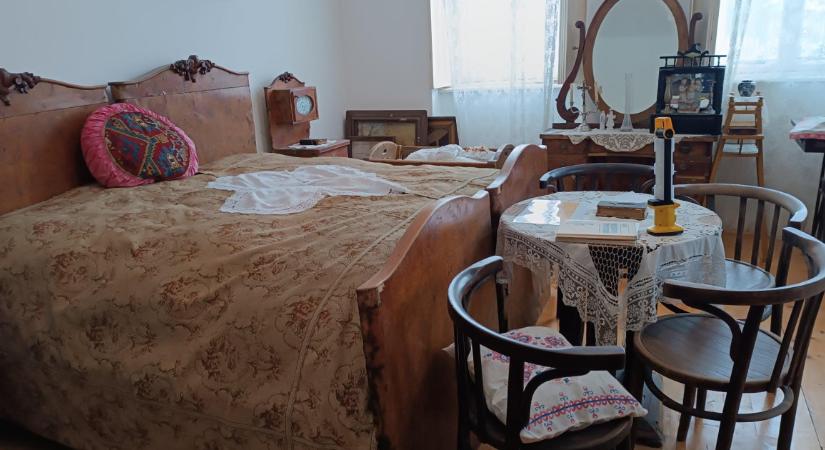 Angyalos Ház, reptér, templomrom – Kiskunlacházán jártunk