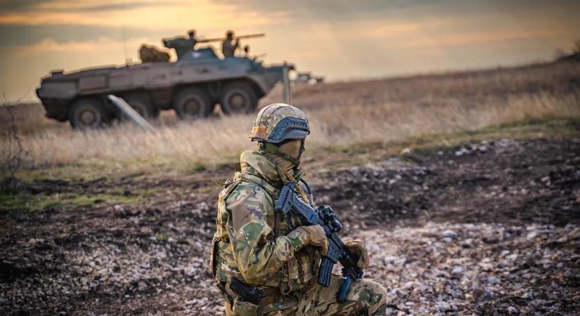 Hoppá! Mégis mennek magyar katonák Ukrajnába?