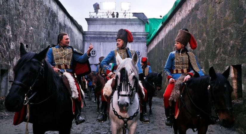 101 titok a Monostori erődről, ahol a Hunyadi-sorozat legvéresebb csatáit keltették életre