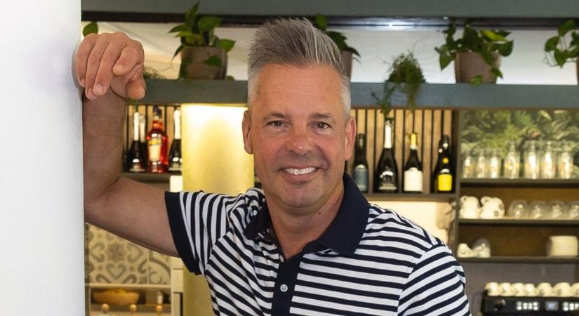 Étvágygerjesztő: így készíti autóban a carbonarát Lázár séf