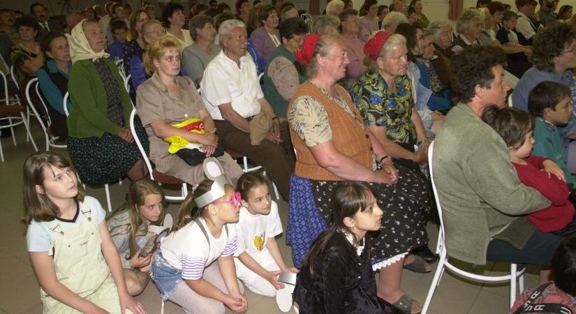 Vendégszerető közönség előtt debütált a Zalai Hírlap Falujárás sorozata 1999-ben