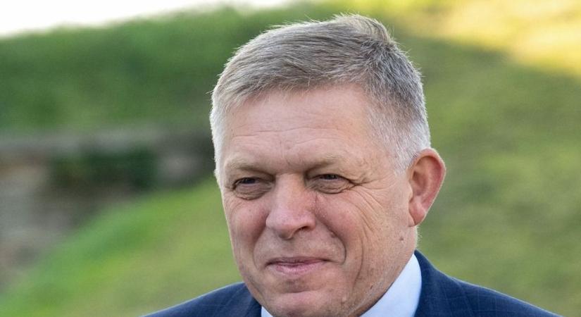Fico kőkeményen beszólt az EU-nak: "egy orosz csak akkor térdel le, ha a cipőjét köti"