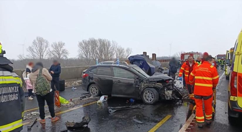 Halálos baleset történt az M1-esen