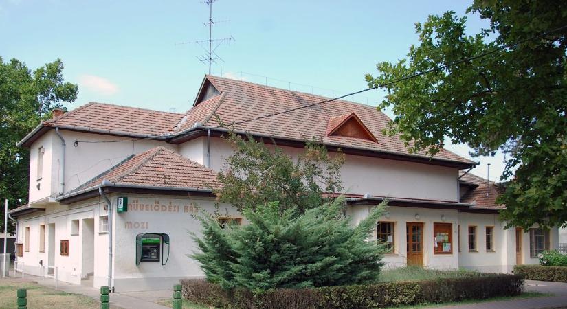 Helyiek gálaműsora avatja a felújított művelődési házat