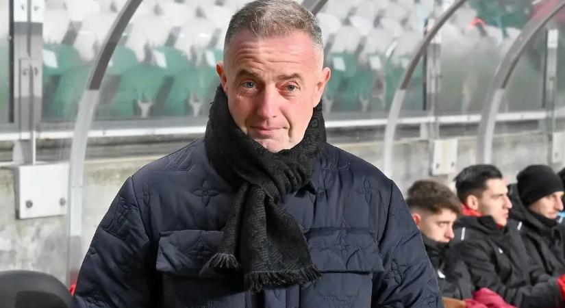 „Holnaptól távozhatnak is" - Magyar edző így még nem szállt bele a focistáiba