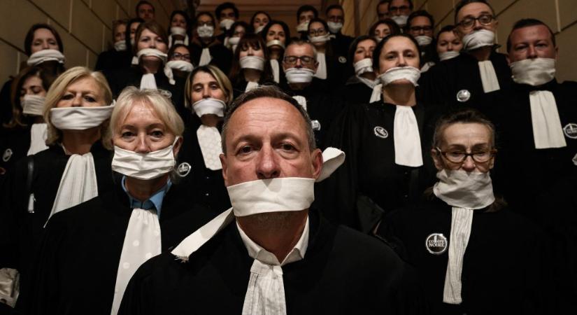 Auschwitzi szögesdrót, naprepülő és néma ügyvédek a hét képein