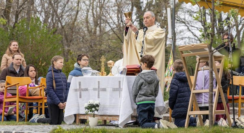 Udvardy György érsek mutatott be szentmisét az Isteni Irgalmasság vasárnapján