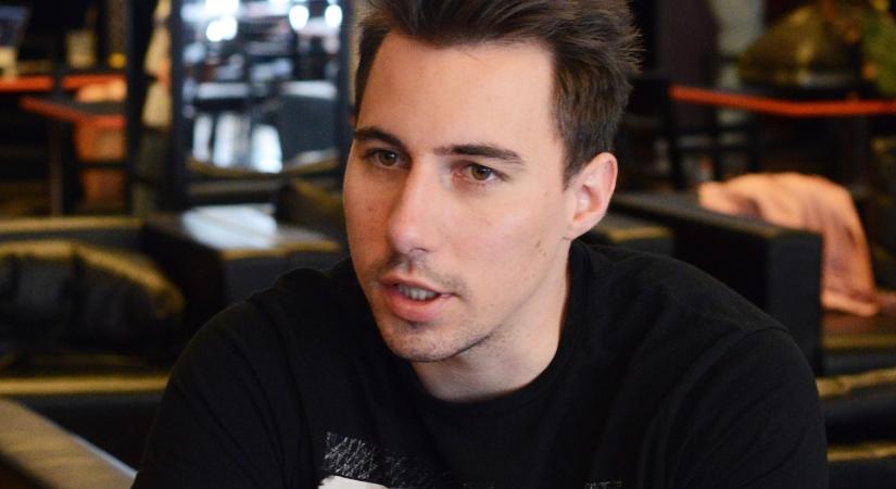 Nem is gondolnád: ezzel a gyönyörű színésznővel alkotott egy párt Radnai Márk