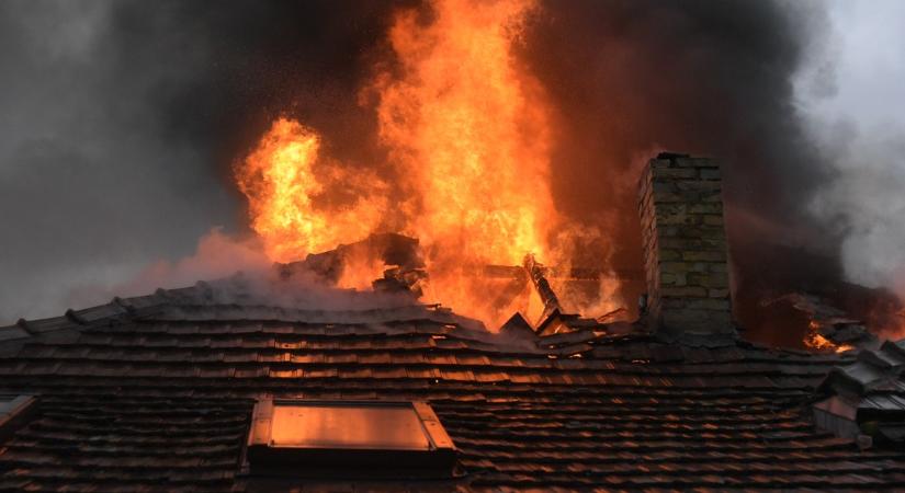 Halálos lakástűz: villanyrezsó okozhatta a tragédiát