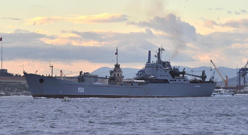 Három orosz hadihajót és radarrendszereket semmisítettek meg a Krímen