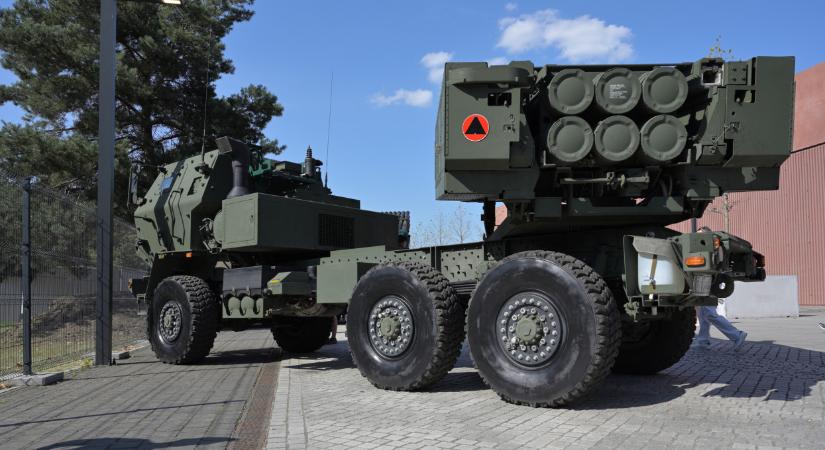 Hatalmas katonai botrány van kibontakozóban a magyar határ mellett: súlyos gyanúba keveredett a hazánkban is aktív fegyvergyártó