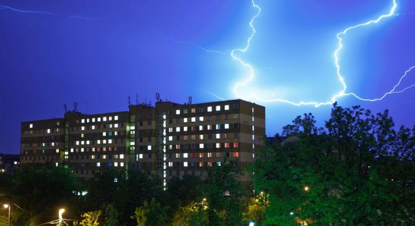 Villámlás, jégeső, vihar: riasztást adtak ki három nyugat-dunántúli járásra