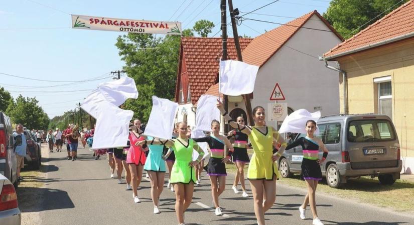 Önkénteseket keresnek a jubileumi fesztiválra, most bárki részese lehet a nagy dobásnak