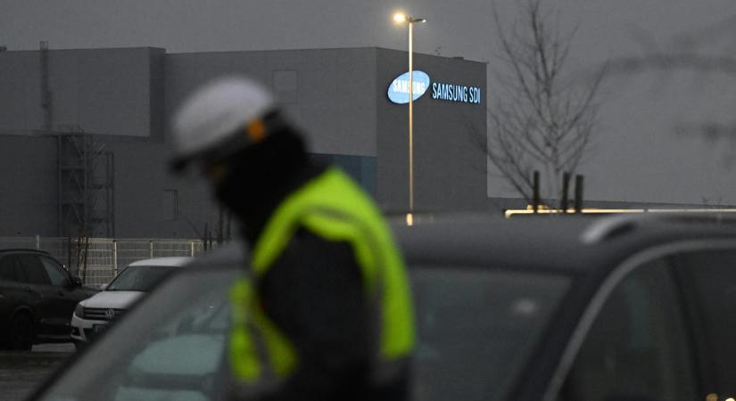 A Greenpeace nem talált szennyezést az akkugyárak környékén vett vízmintákban