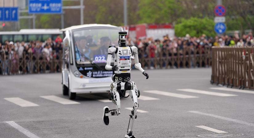 Megnyerte egy robot a félmaratont