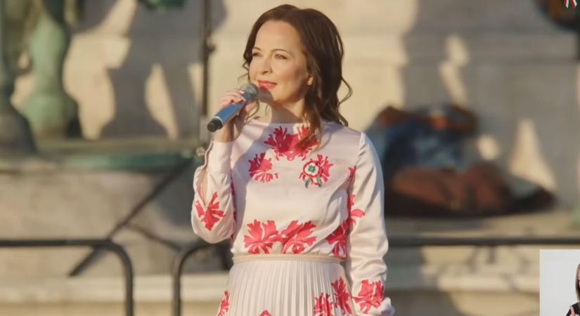 Egymás után mondták le Szekeres Adrien fellépéseit, miután fellépett a Tisza Nemzeti Menetén