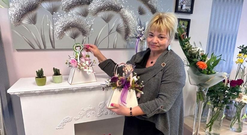 Tízezer forint alatt már szinte nincs is ballagási csokor Tatabányán – mutatjuk az árakat