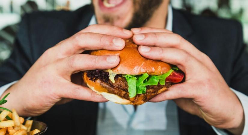 Fogadjunk, hogy eddig egész életedben helytelenül etted a hamburgert!
