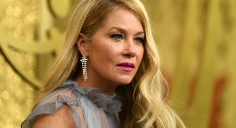 Kórházba került Christina Applegate, itt van minden, amit tudni lehet