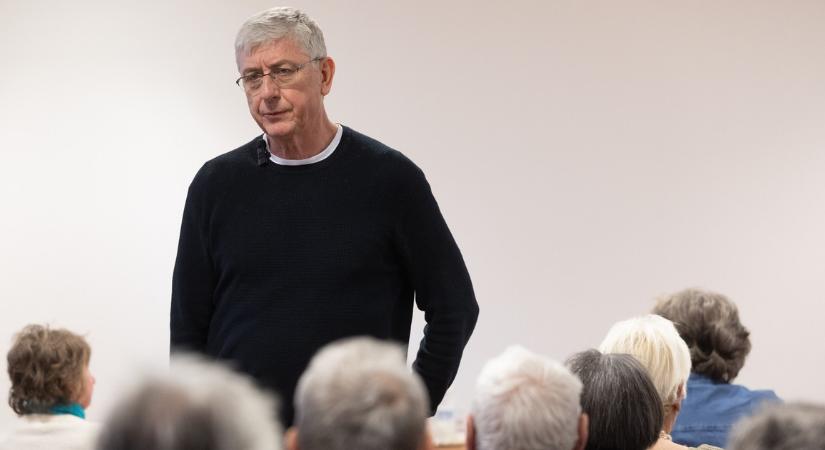 „Aki veri a mellét, hogy csak neki van igaza, felszámolja önmagát” – Vajon kinek üzent Gyurcsány Ferenc a választás után?