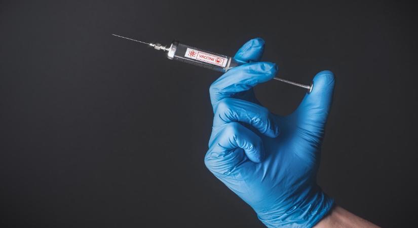 Nemzetbiztonsági kockázatot jelent az oltásokkal kapcsolatos dezinformáció – hírek vasárnap