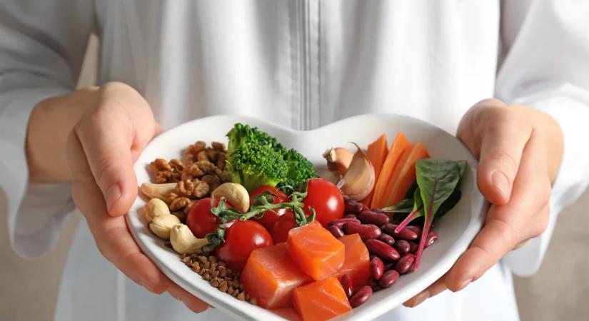 A kardiológus állítja: ebből az 5 ételből sokkal többet kellene ennünk