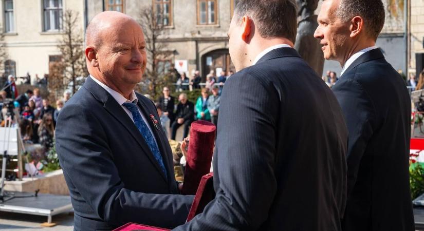 A mérték az érték, a szeretet pedig iránytű - interjú Sopron legfrissebb Pro Urbe-díjasával