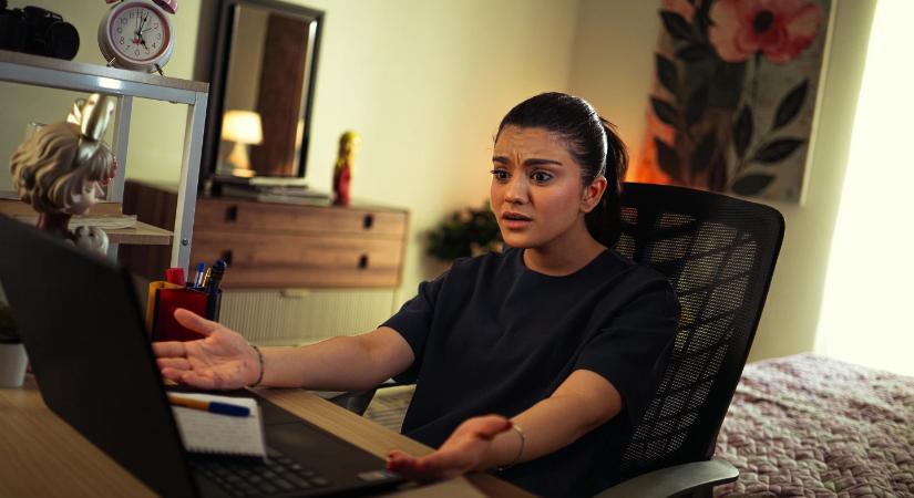 Nem bírsz leállni a hírekkel? A kormányváltás után elszabadult a politikai FOMO Magyarországon