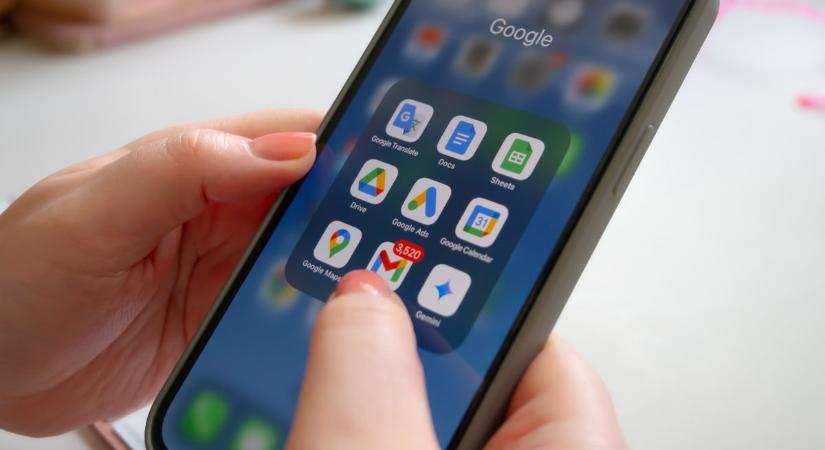 A Google szinte minden adatunkat ismeri – így törölhetjük a rendszerből a személyes információinkat