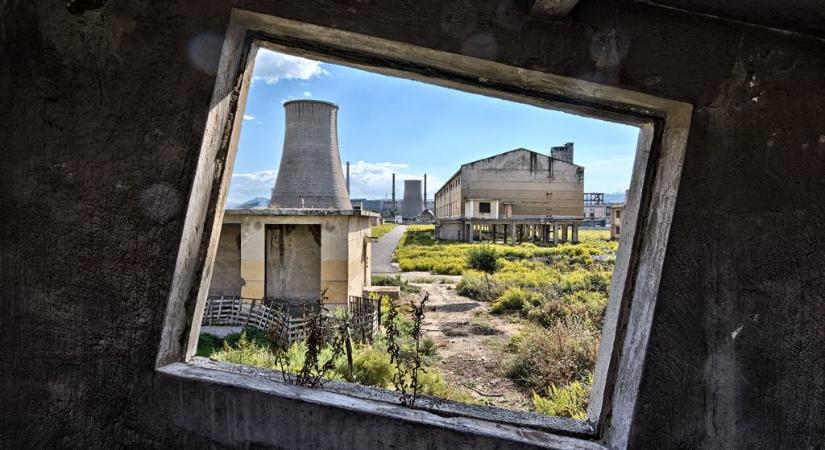 Gigantikus betoncsontváz: így néz ma ki egy elhagyatott kommunista gyár