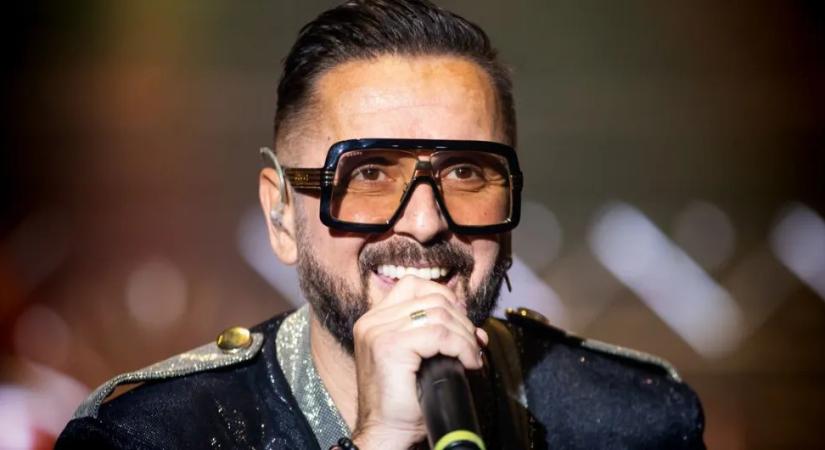 Durva hangvételű bejegyzésben reagált Majka Kocsis Máté és Rákay Philip kijelentéseire