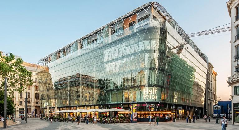 Tragikusan hamar zárt be a nagysikerű budapesti cukrászda