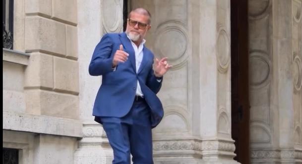 Szabó Győző is táncra perdült a Tisza leendő egészségügyi minisztere után – Ki ropja jobban?