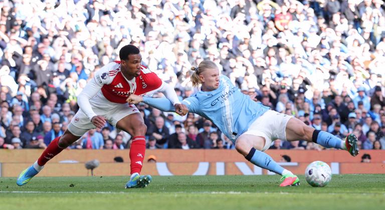 Kritikus pillanatban nyert rangadót a Manchester City, vesztett pontokban beérte az éllovas Arsenalt