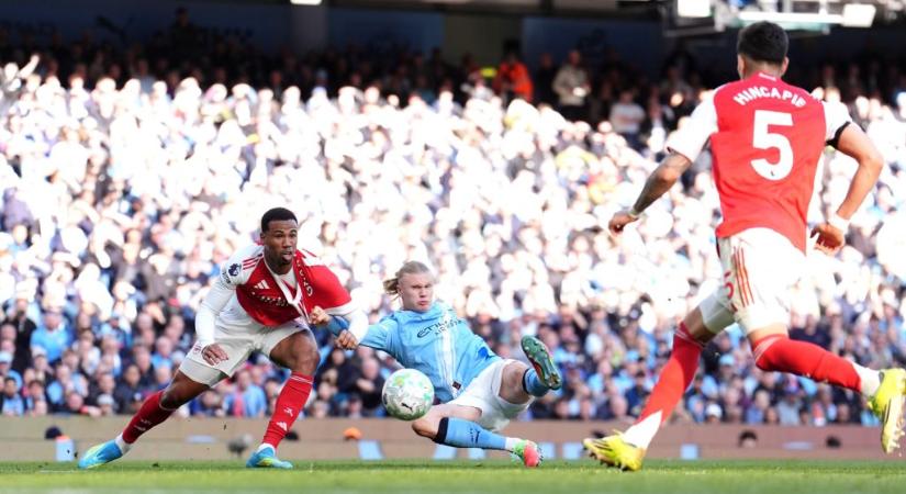 Csodagól, bődületes hiba, Haaland-villanás: a győztes rangadó után a City már az Arsenal nyakában liheg