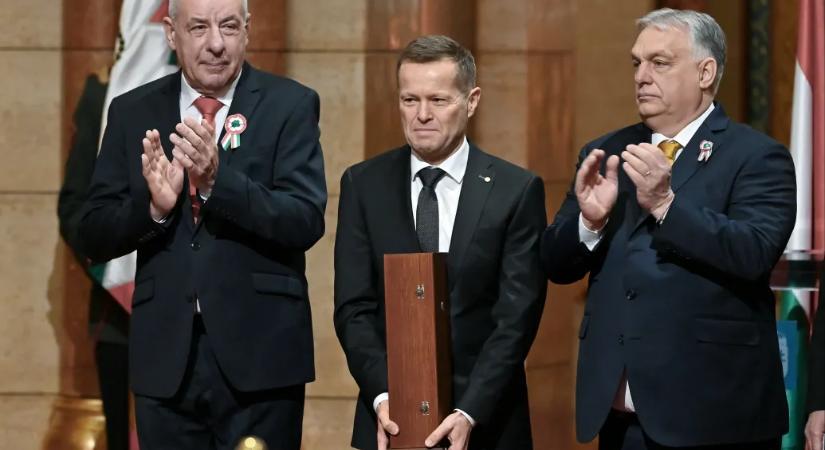 A belpolitikai helyzetre hivatkozva hátrált ki a Nobel-díjas Krausz Ferenc alapítványa egy sikeres tehetséggondozó program mögül
