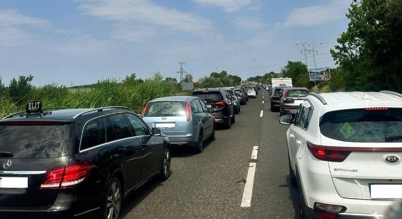 Elesett az autópálya, araszolásra kell számítani!